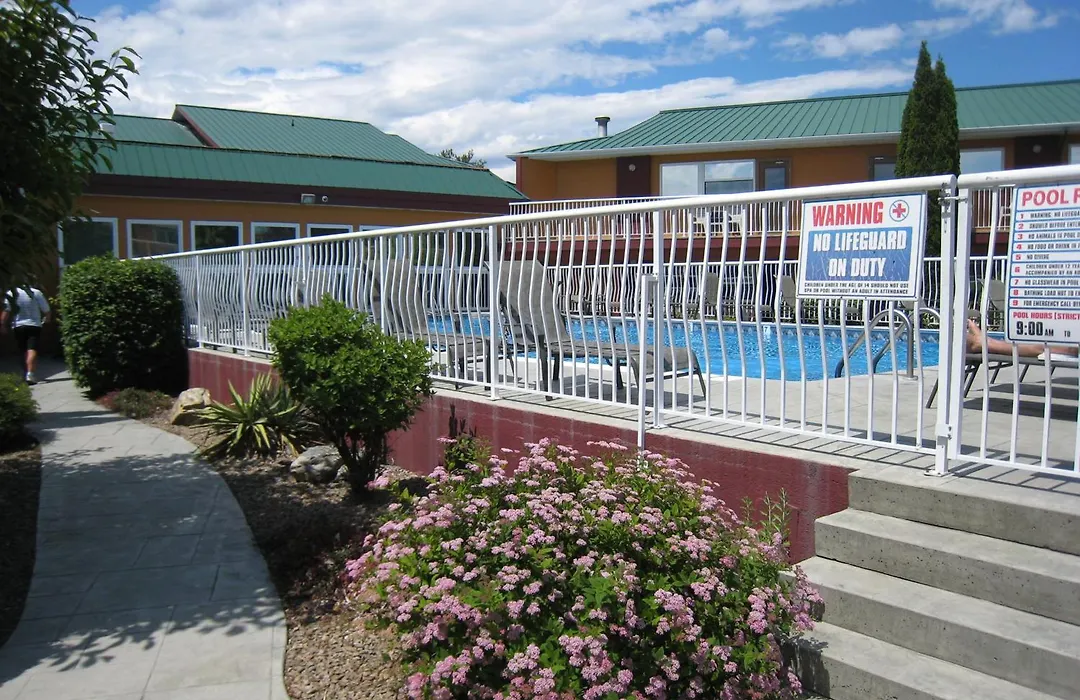 Days Inn By Wyndham Penticton Conference Centre-1