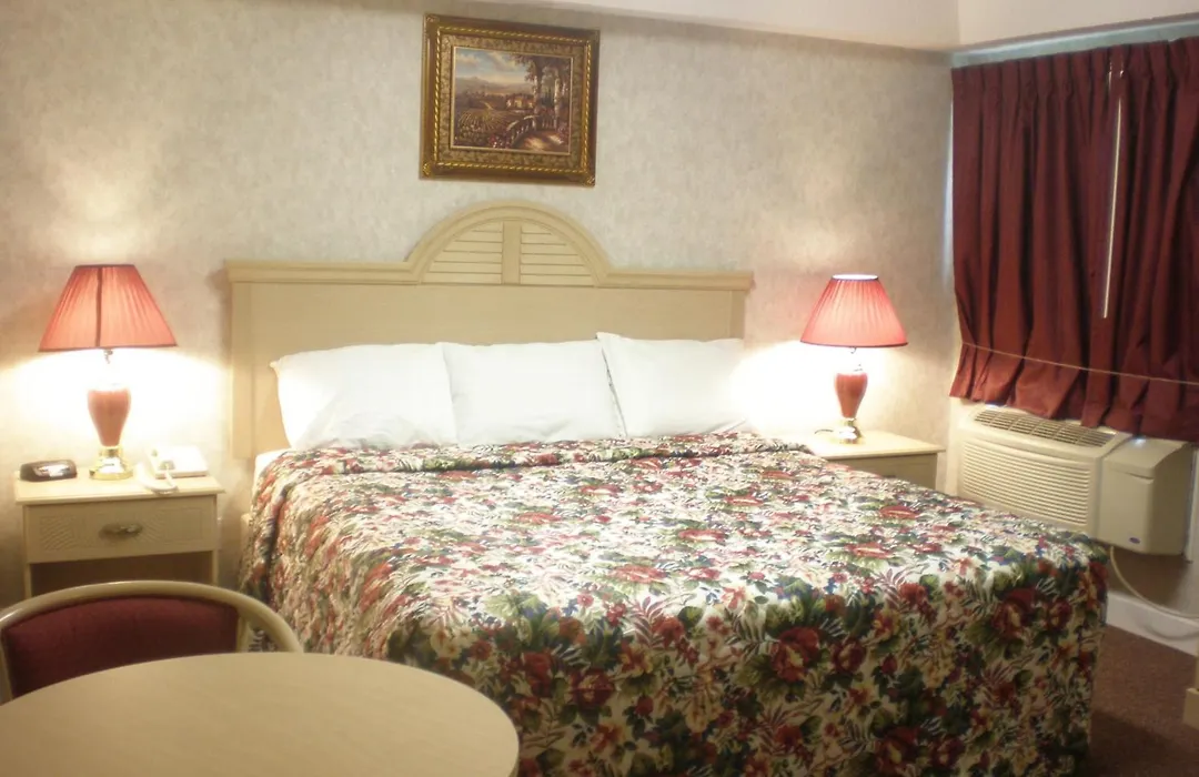 Red Carpet Inn & Suites Hammonton Nj Route-30E-1