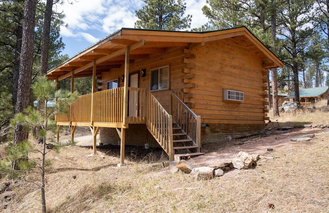 Rock Crest Lodge & Cabins-1