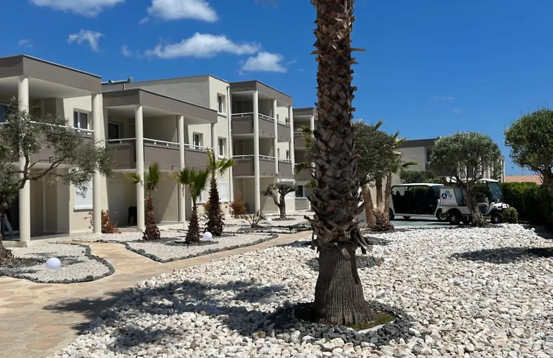 Le Jardin De Babylone Residence Festive & Naturiste "Reserve Aux Couples Uniquement"-1