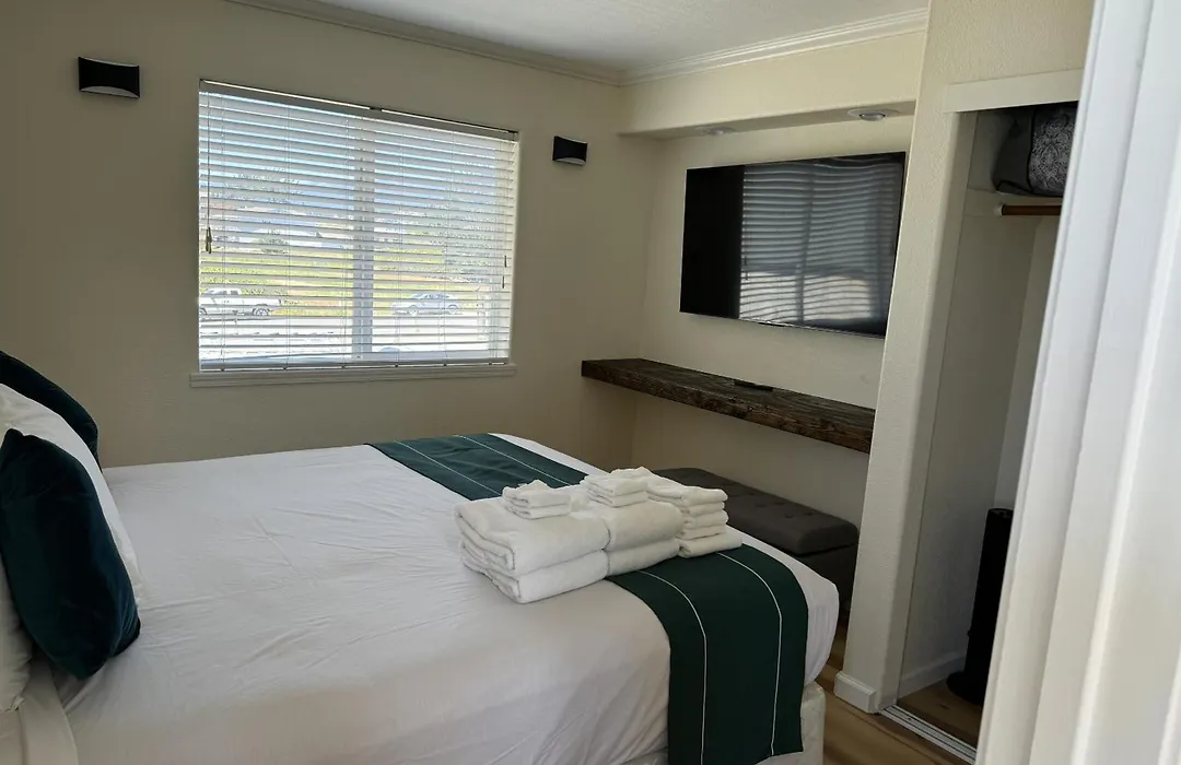 The Oceanfront Inn-1