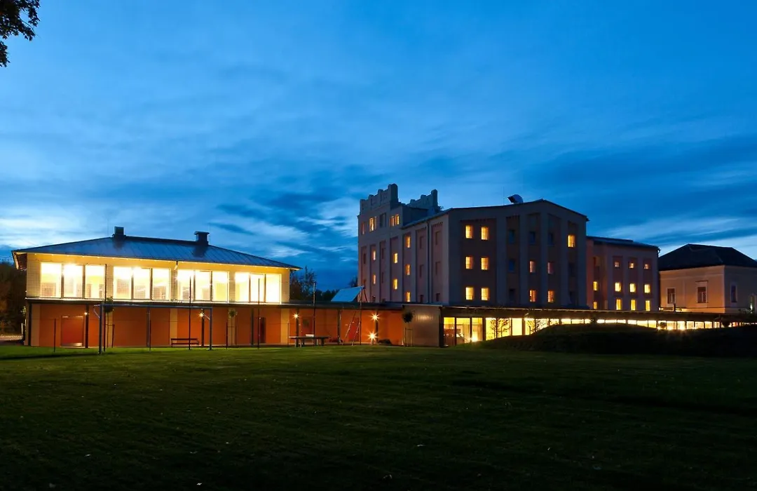 JUFA Hotel Weinviertel - Eselsmühle-1