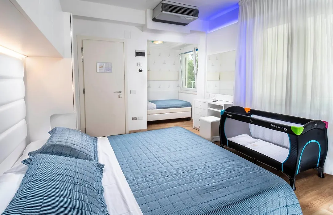 Hotel Albatros-1