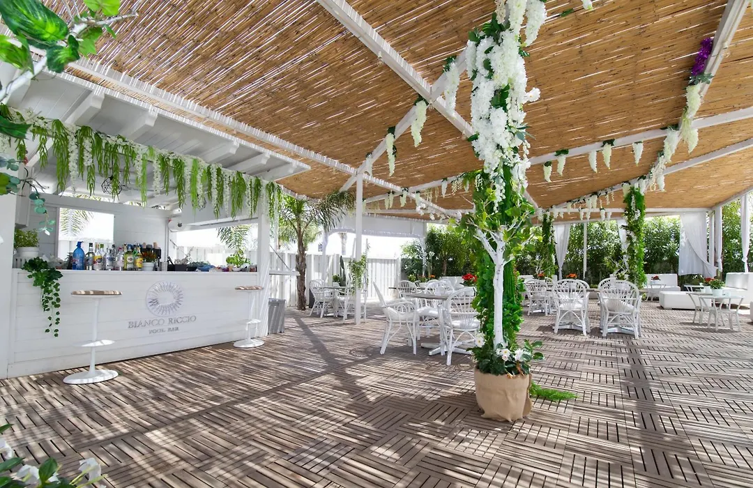 Bianco Riccio Suite Hotel-1