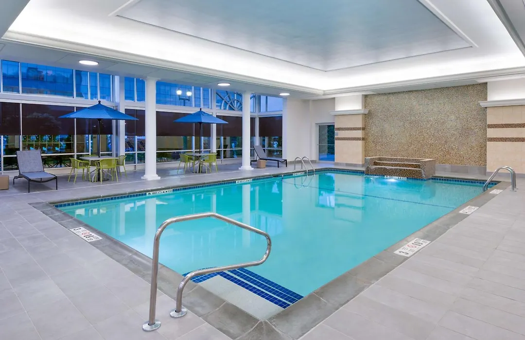 Hampton Inn & Suites Buffalo/Downtown-1