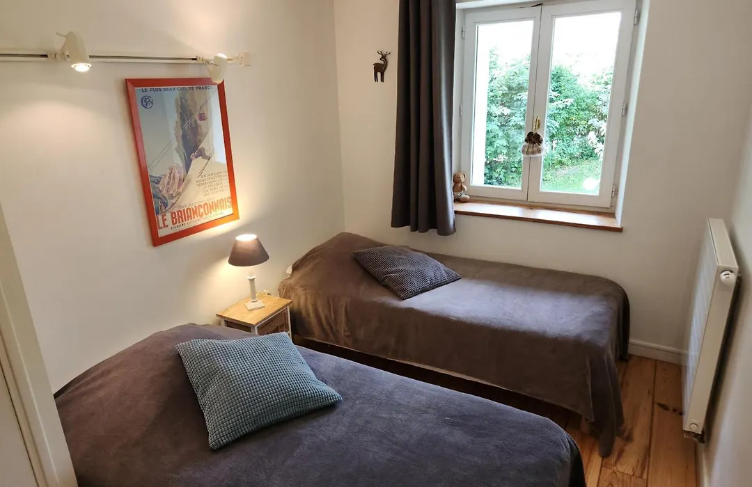La Girandole B&B et Location d'Appartement-1