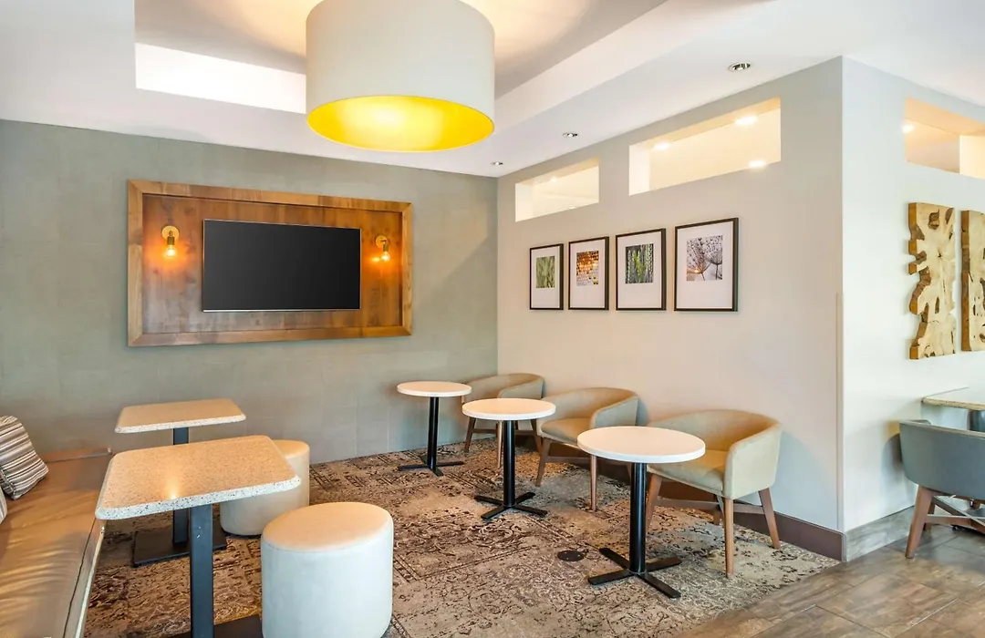 Best Western Plus Cotton Tree Inn-1