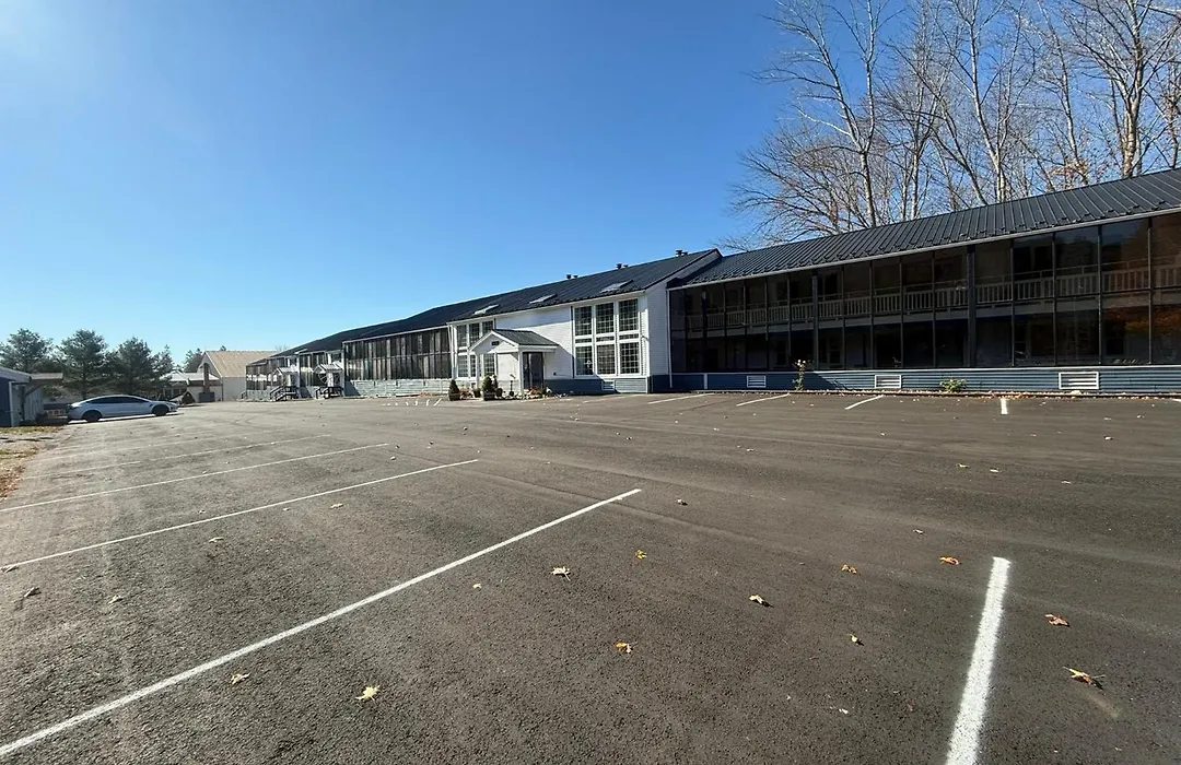 Travelodge By Wyndham Lincoln Near White Mountain-1