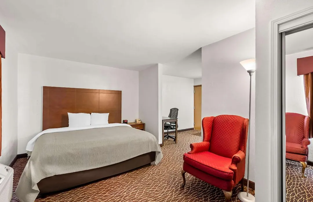 Quality Inn Marietta Near Dobbins Arb-1