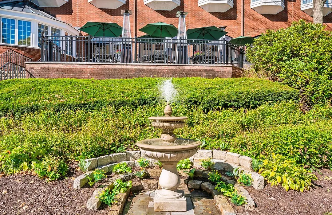 The Simsbury Inn-1