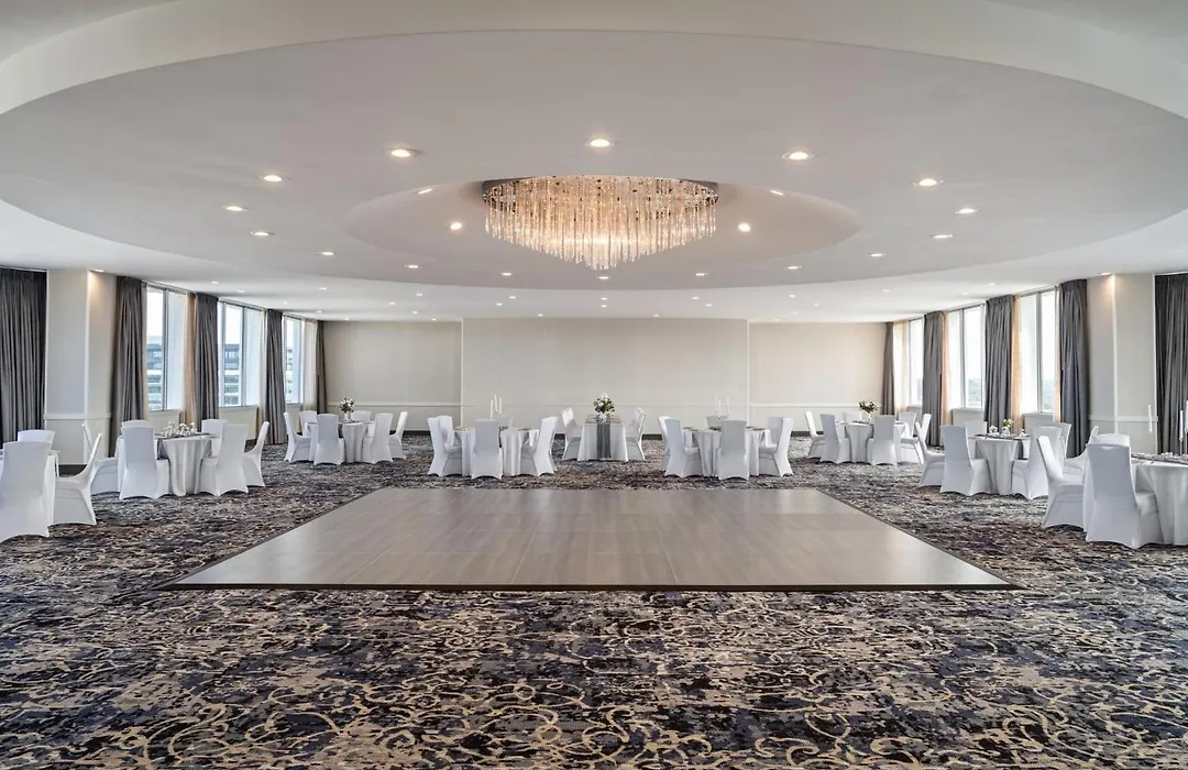 Holiday Inn Sioux Falls-City Center By Ihg-1