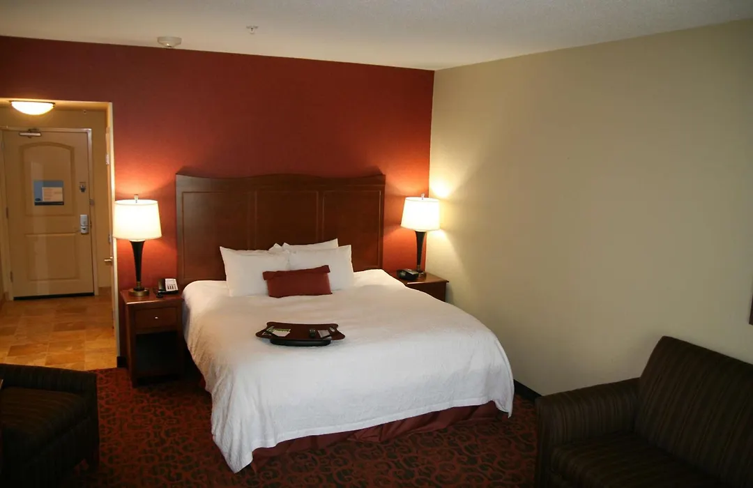 Hampton Inn Tomah-1
