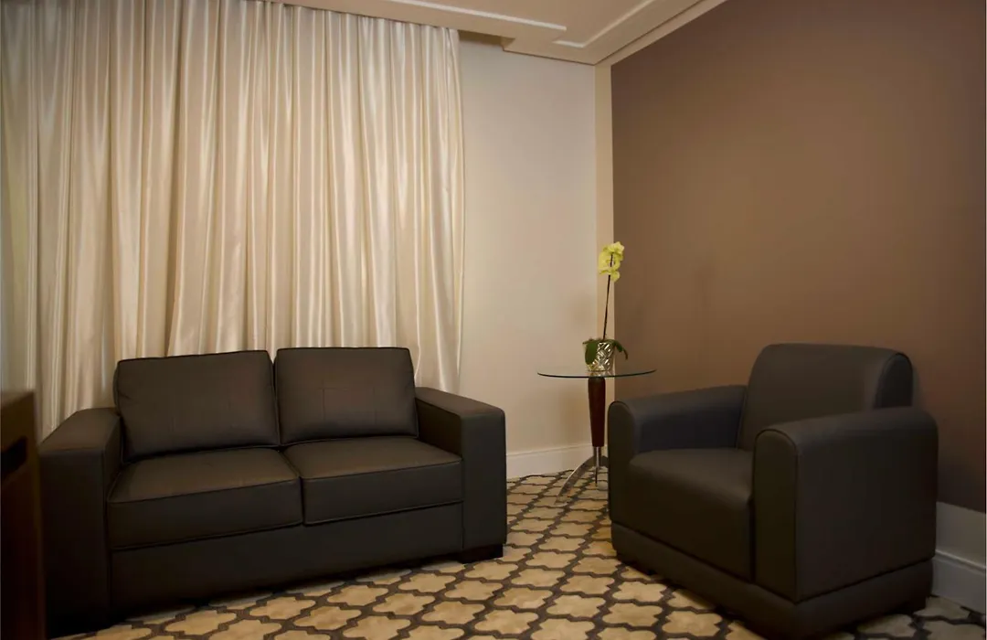 Mogano Premium Hotel - ELETROPOSTO-1