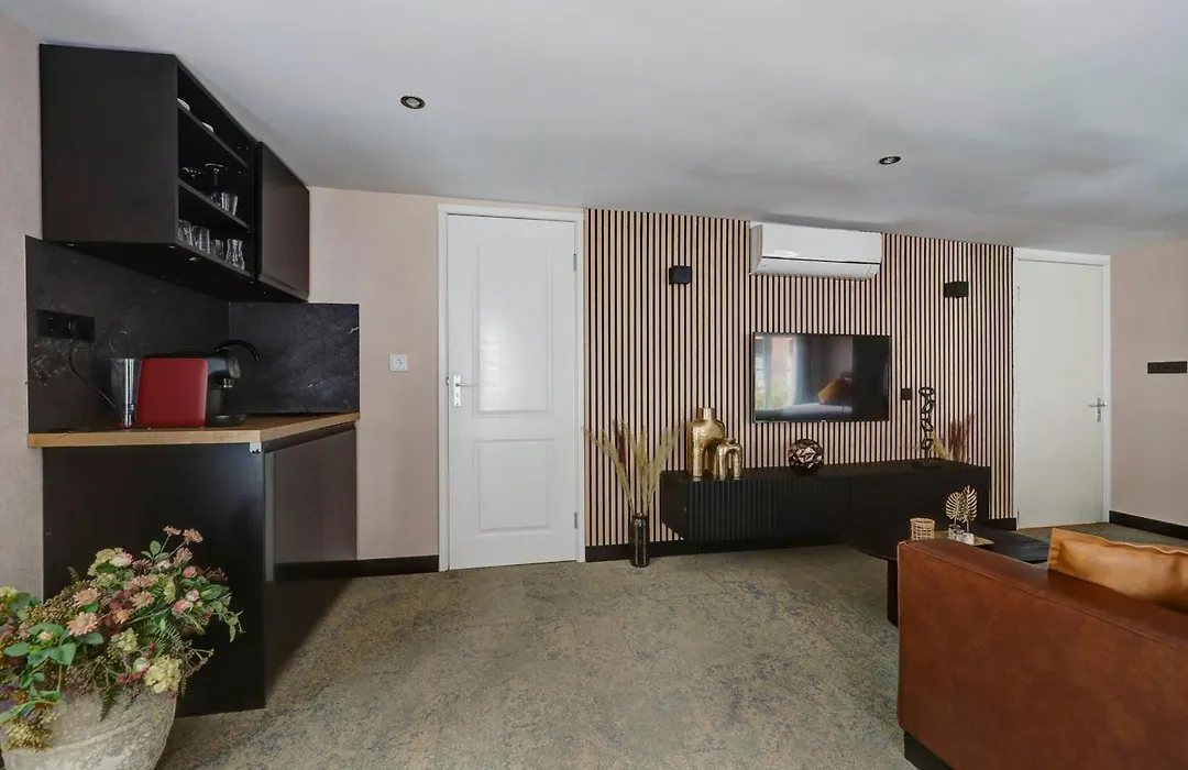 Hotel Buren-1