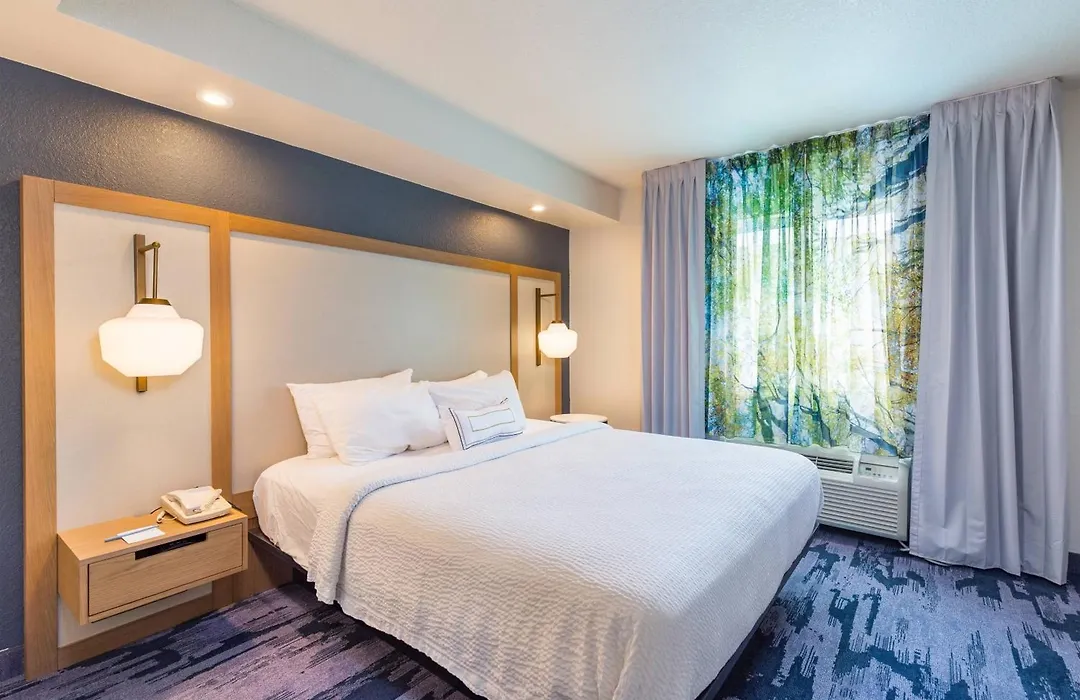 Fairfield Inn And Suites By Marriott Tampa North-1