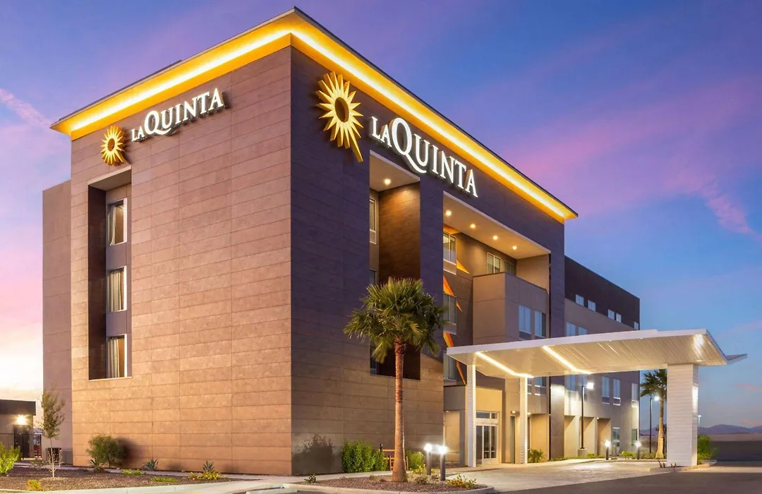 La Quinta Inn & Suites By Wyndham Yuma-1