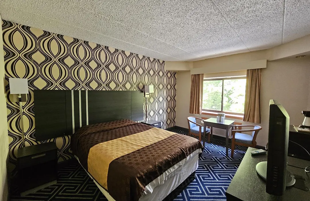 La Mirage Motor Inn-1