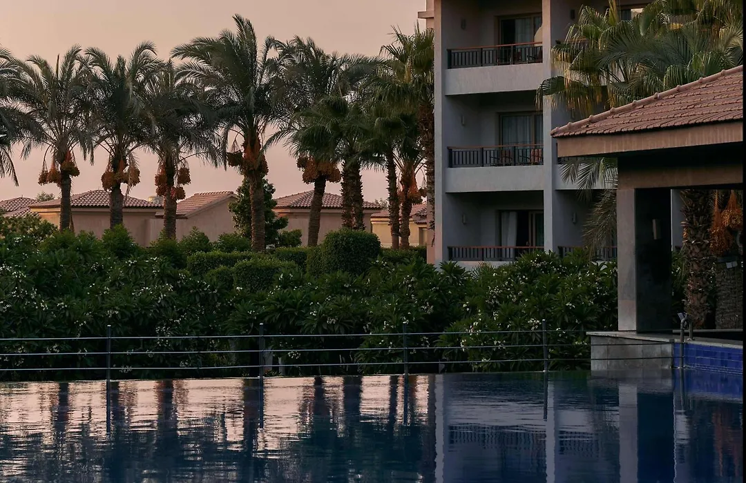Dusit Thani Lakeview Cairo-1