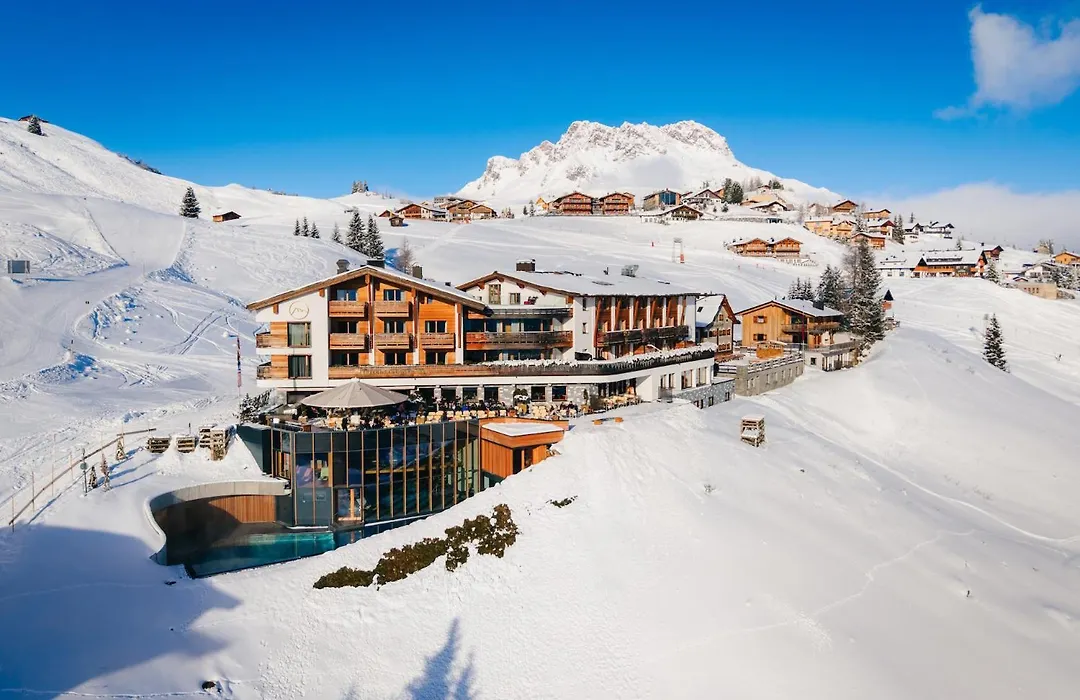 Hotel Goldener Berg-1