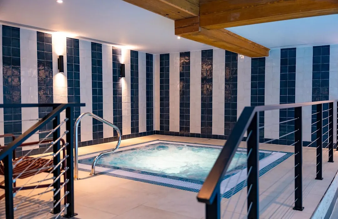 Solent Hotel And Spa-1