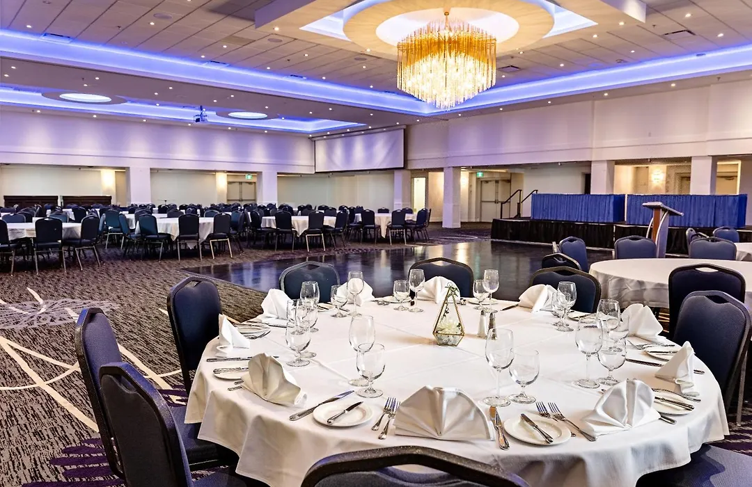 Wyndham Edmonton Hotel And Conference Centre-1