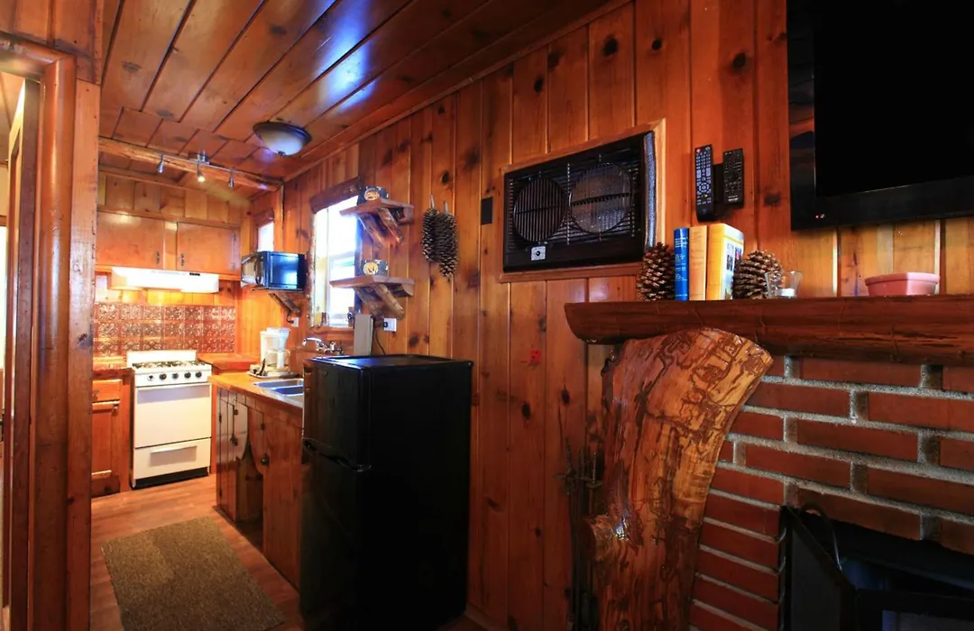 Sleepy Hollow Cabins And Hotel-1