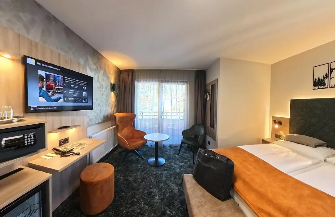 Vital & Sporthotel Brixen-1