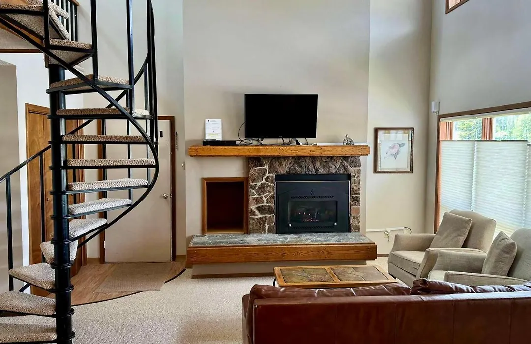 Lake Condo Big Sky Ski Resort - Heated Pool Access-1