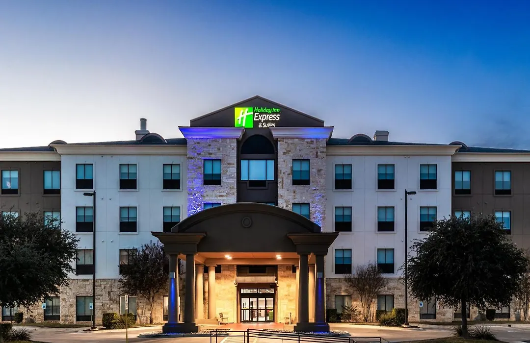 Holiday Inn Express & Suites Del Rio By Ihg-1