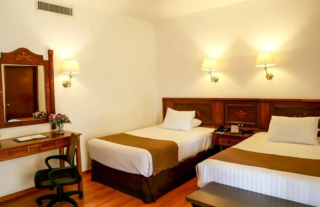 Hotel De Mendoza-1