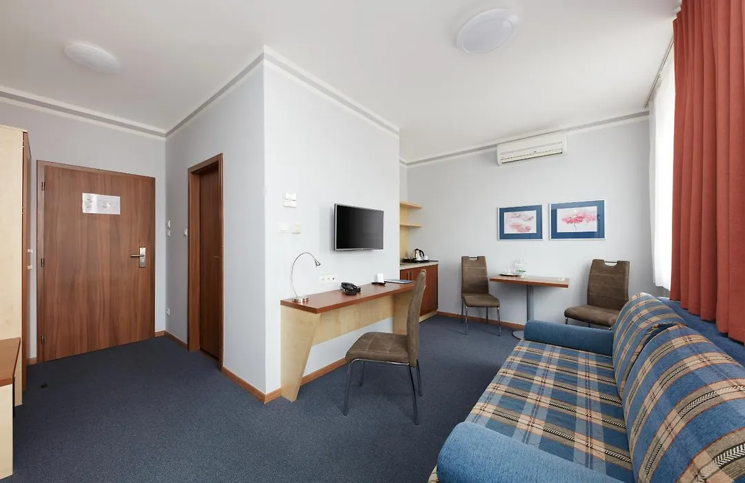 Hotel Nikolas-1