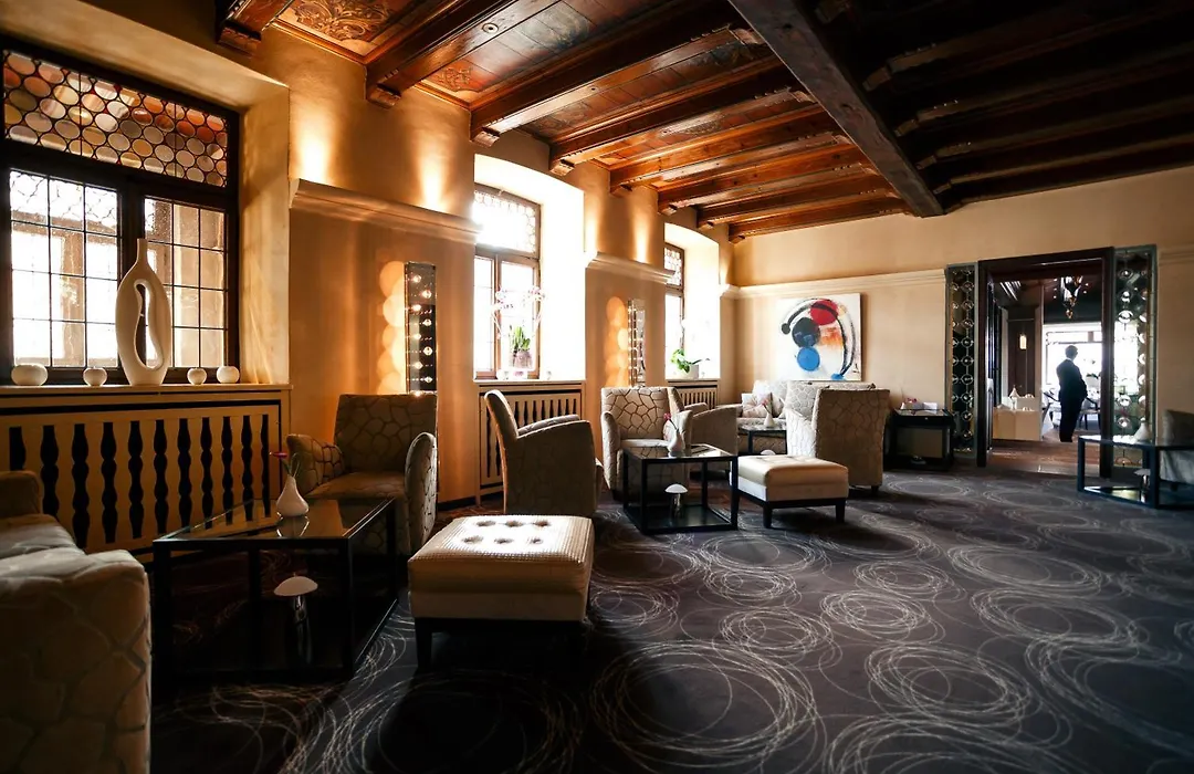 L'Auberge Du Cheval Blanc Et Spa-1