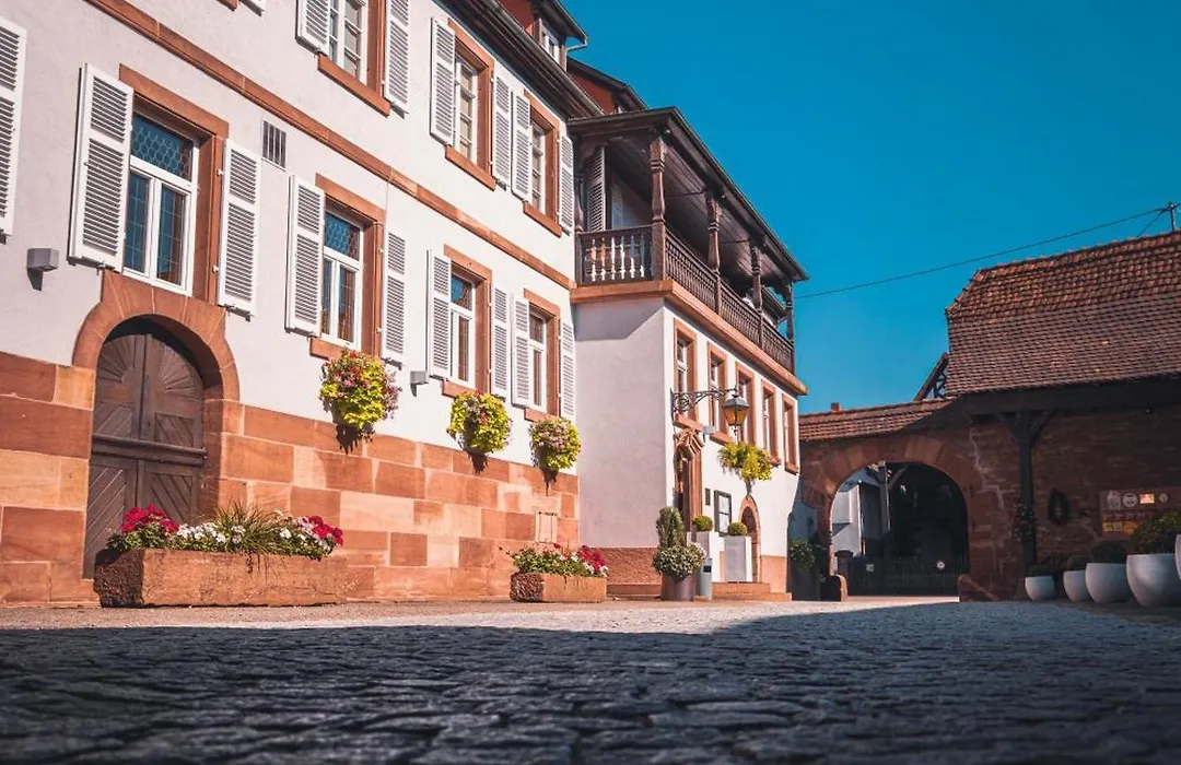 L'Auberge Du Cheval Blanc Et Spa-1