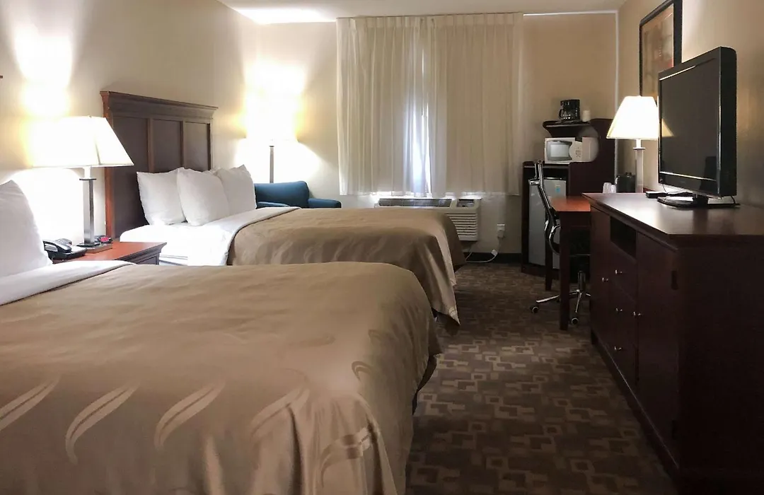 Quality Inn I-70 At Wanamaker-1