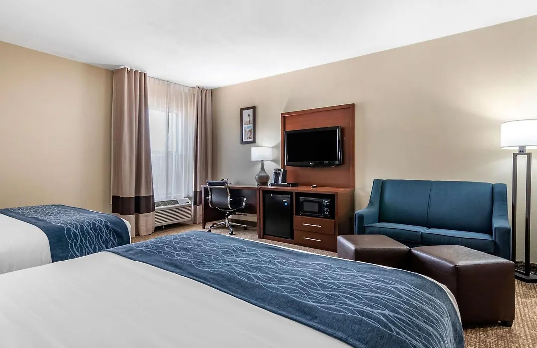 Comfort Inn & Suites Junction City - Near Fort Riley-1