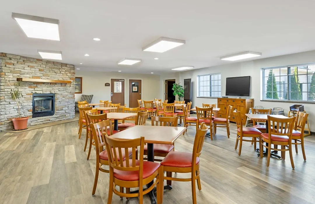 Quality Inn & Suites Fort Madison Near Hwy 61-1