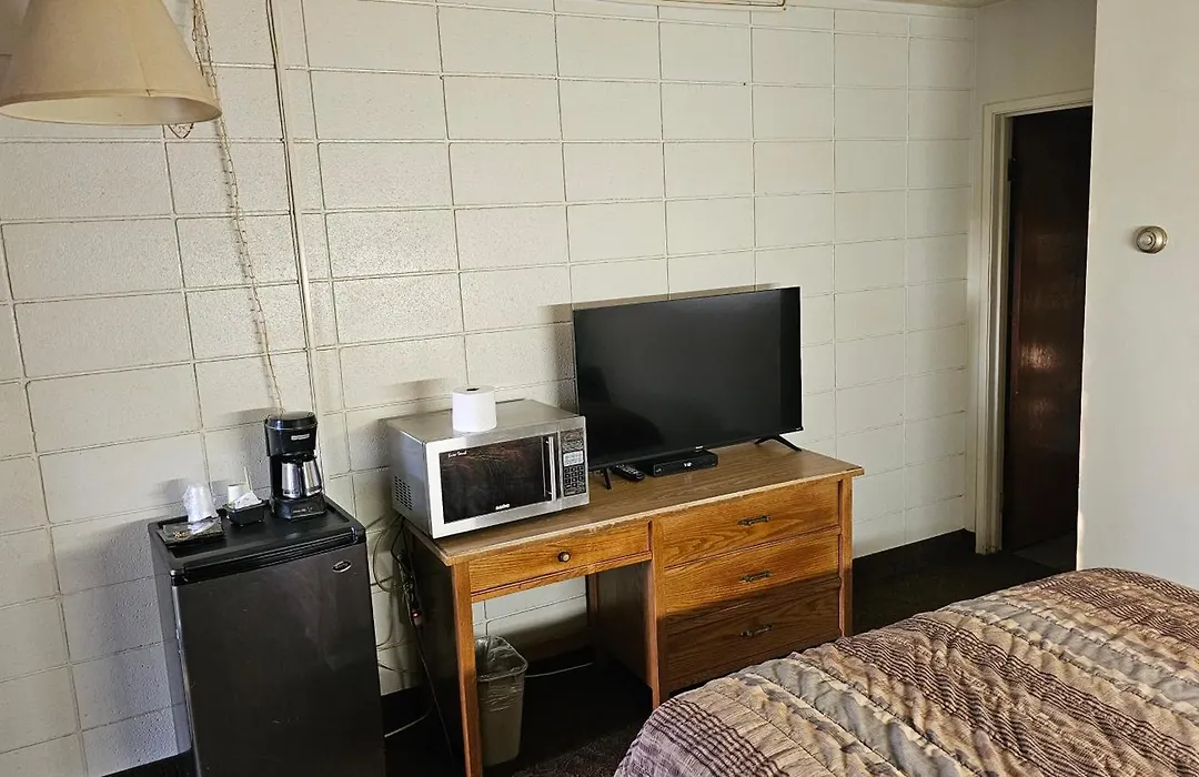Camelot Court Motel-1