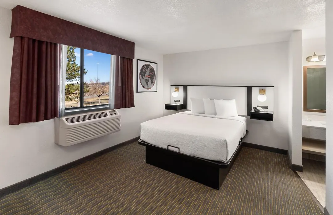 Sylo Hotel Denver Airport, A Ramada By Wyndham-1