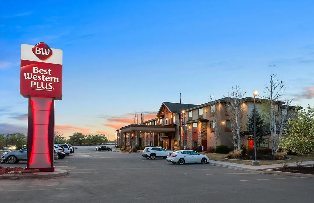 Best Western Plus Landmark Hotel-1
