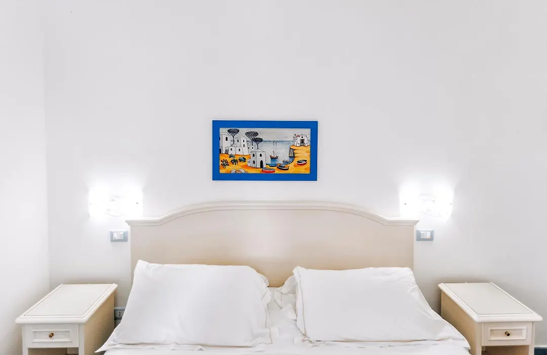 Hotel Cava Dell'Isola-1
