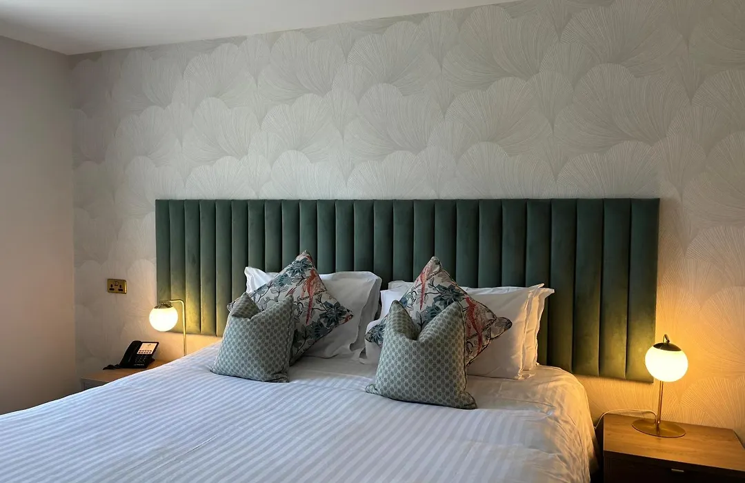 Hatherley Manor Hotel & Spa-1