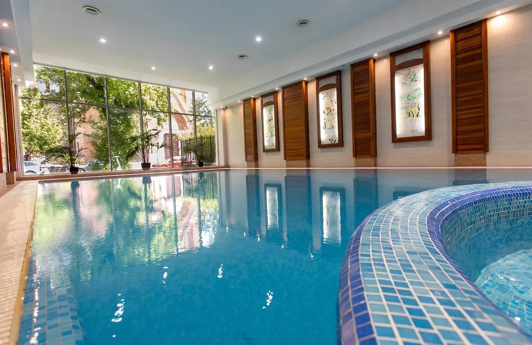 Lion'S Garden Hotel-1