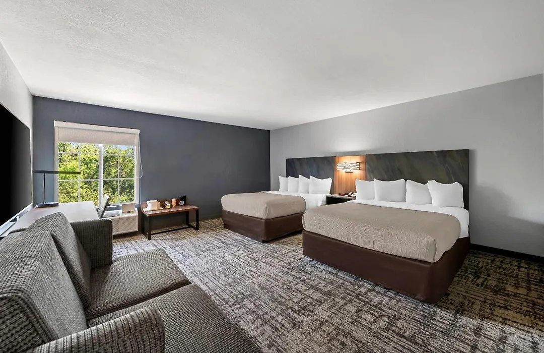 Quality Inn & Suites Manhattan-1