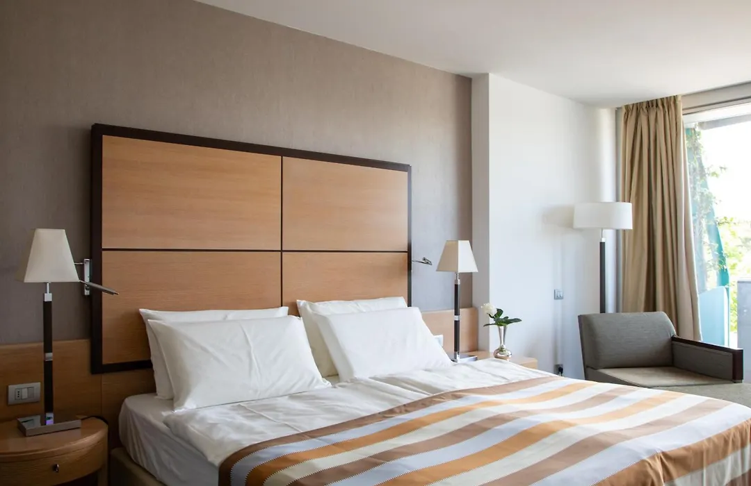 Hotel Savoy-1