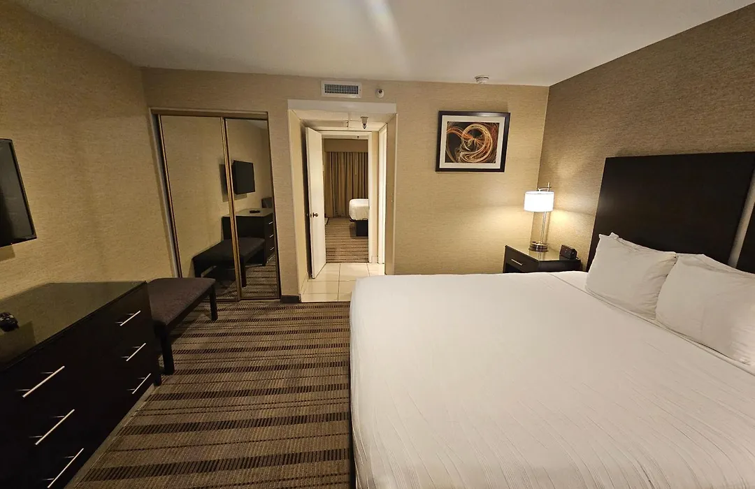 Best Western Pasadena Royale Inn & Suites-1