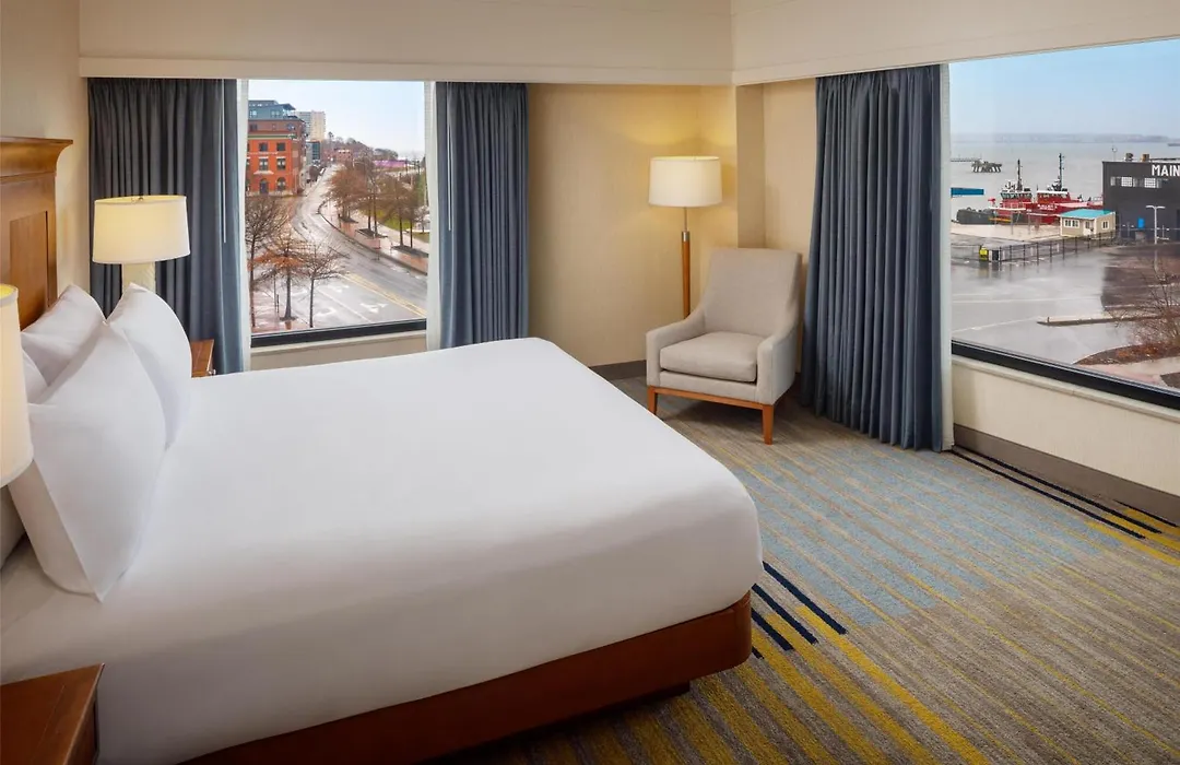 Hilton Garden Inn Portland Downtown Waterfront-1
