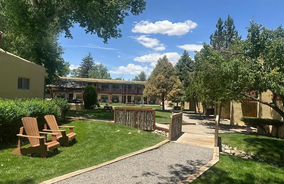 El Pueblo Lodge-1