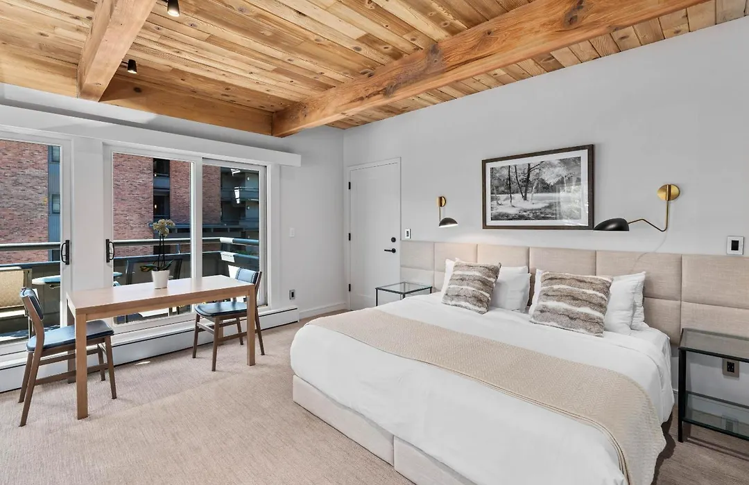 Aspen Square Condominium Hotel-1