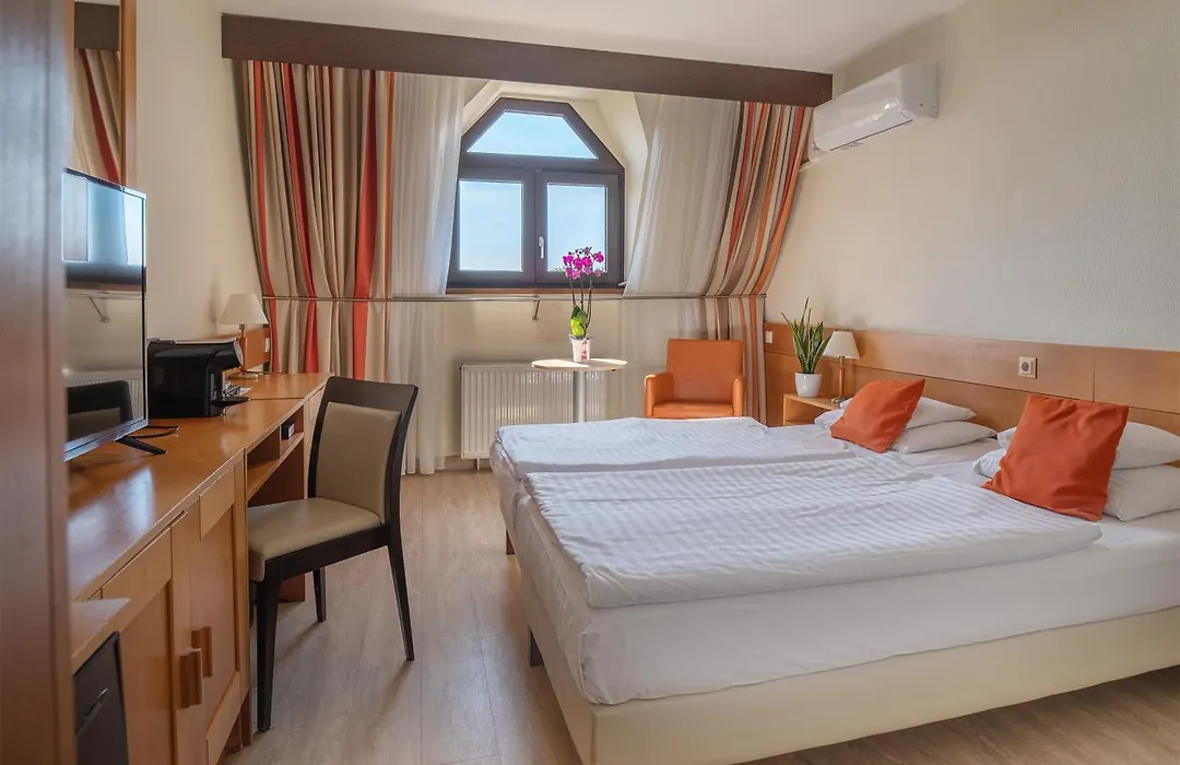 Hotel Sopron-1