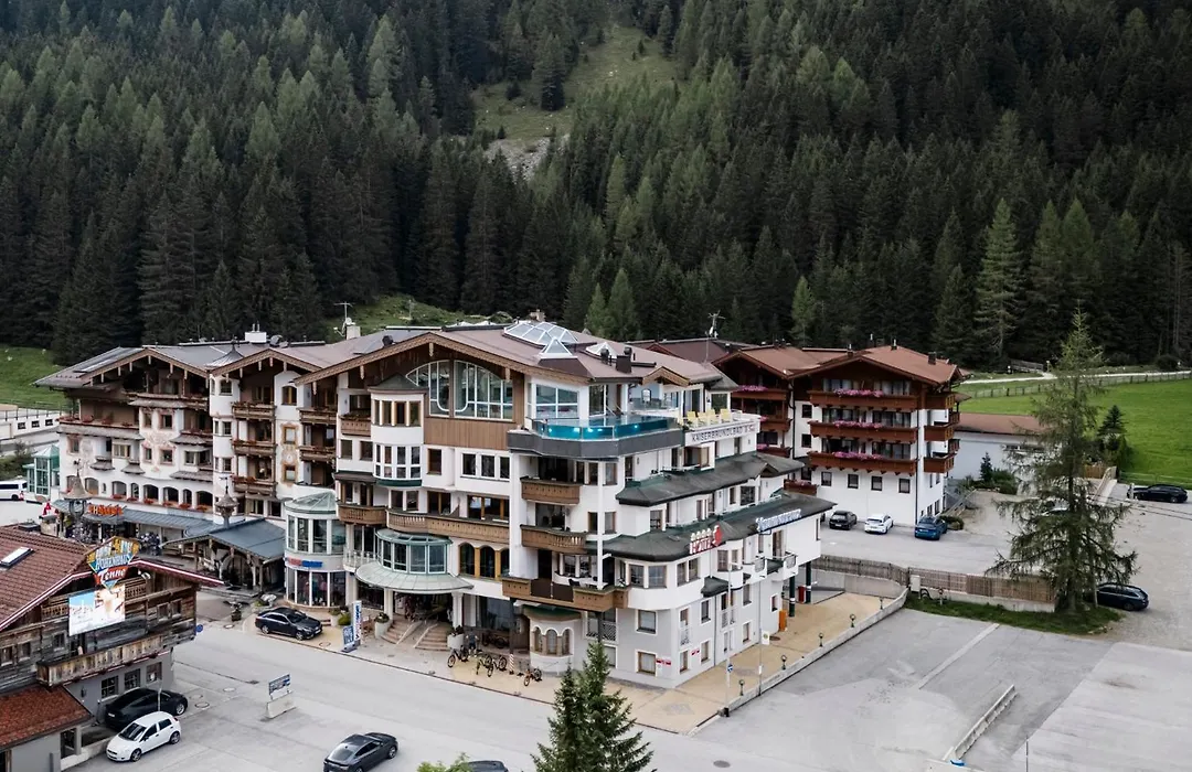 Hotel Neuhintertux 4 Sterne superior-1